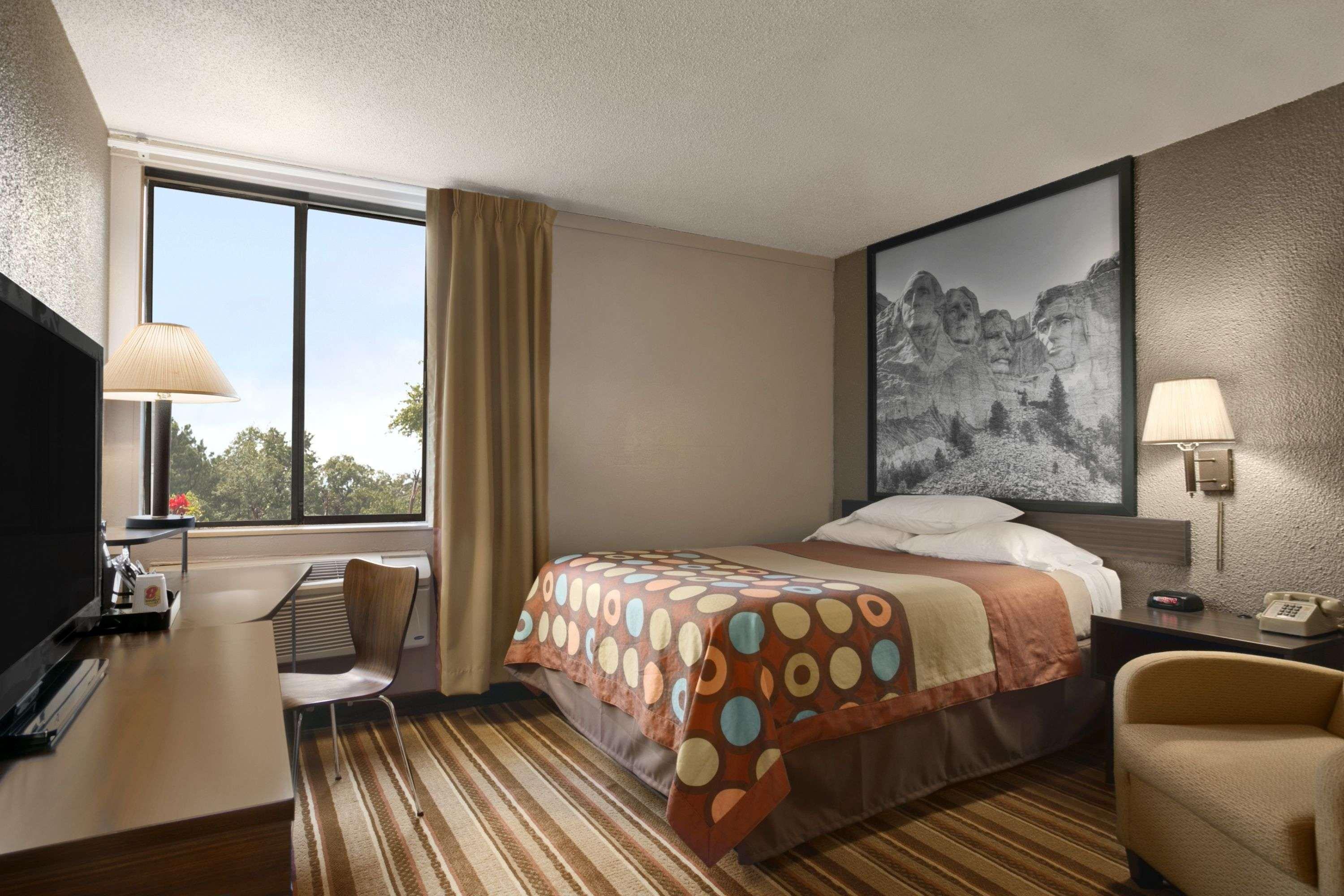 Super 8 By Wyndham Redfield Hotel Exterior foto