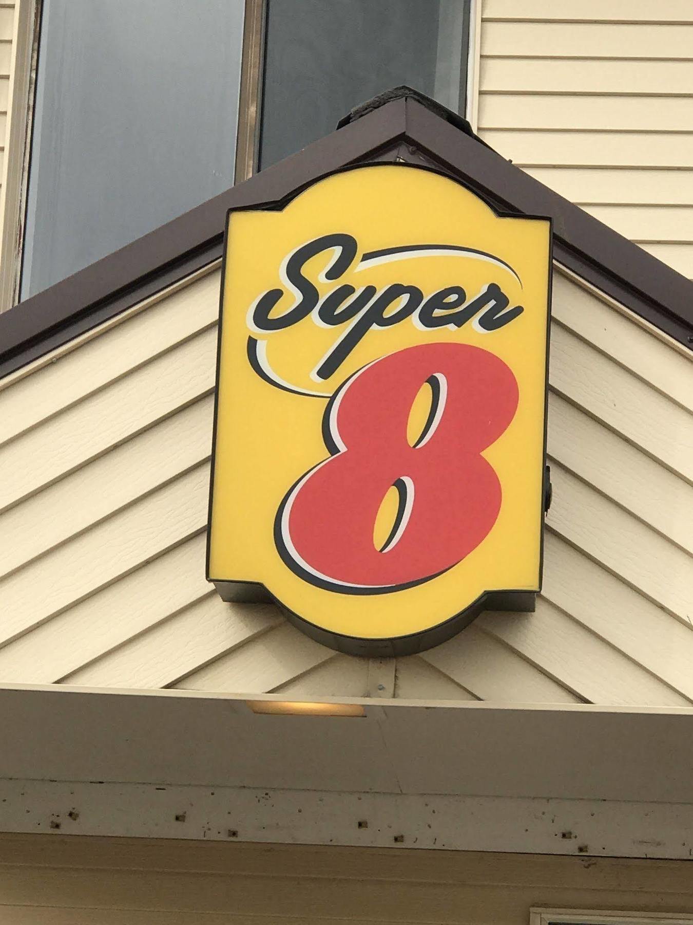 Super 8 By Wyndham Redfield Hotel Exterior foto